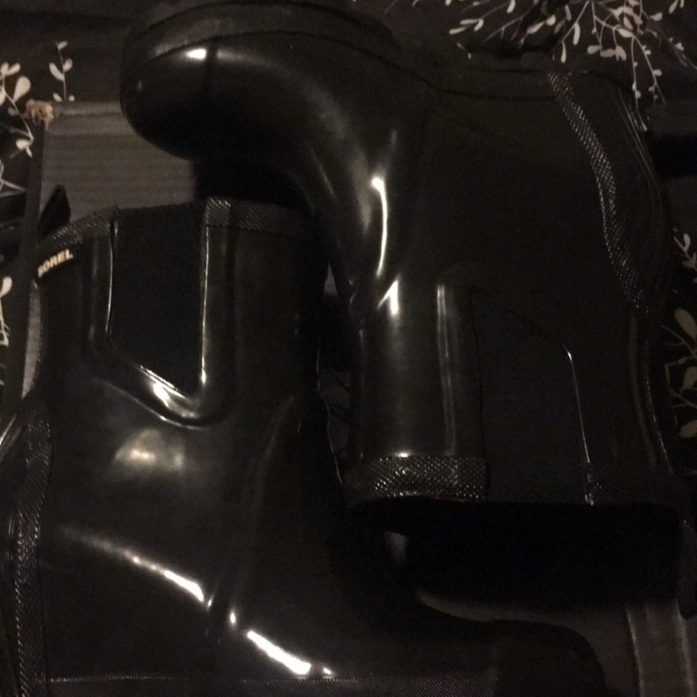 Rain wedge boots